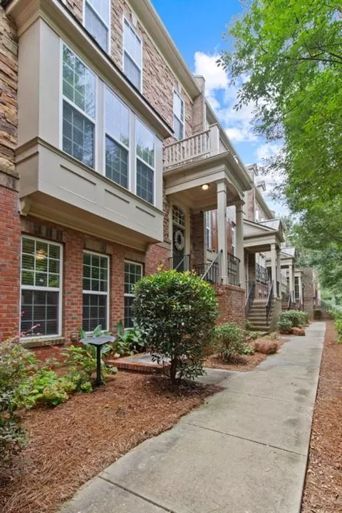 9 High Gate Trl, Decatur, GA 30030