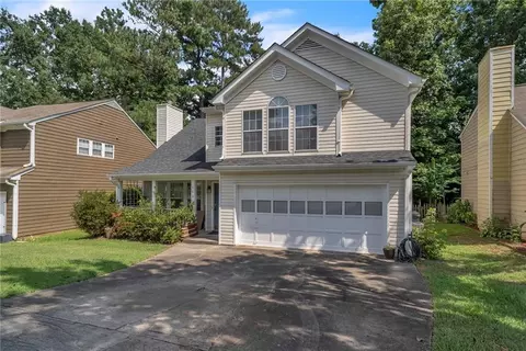 1401 Glynview Cir, Lawrenceville, GA 30043
