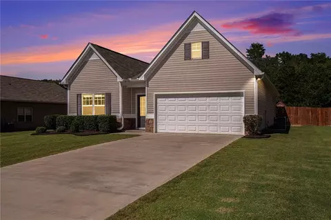 70 Oak Hollow Way, Aragon, GA 30104