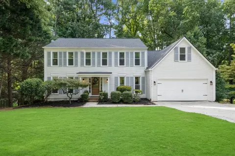 975 Cranberry Crk, Roswell, GA 30076