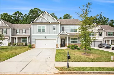 156 Shadow Creek Ct, Fairburn, GA 30213