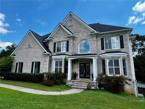 611 Montglade Ct, Suwanee, GA 30024