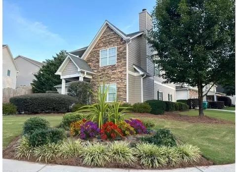 102 Cessna Dr, Canton, GA 30114