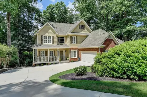 5085 Hamptons Club Dr, Alpharetta, GA 30004