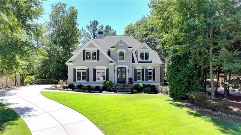 3193 Chipping Wood Ct, Milton, GA 30004