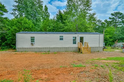 340 Kimberly Dr, Martin, GA 30557