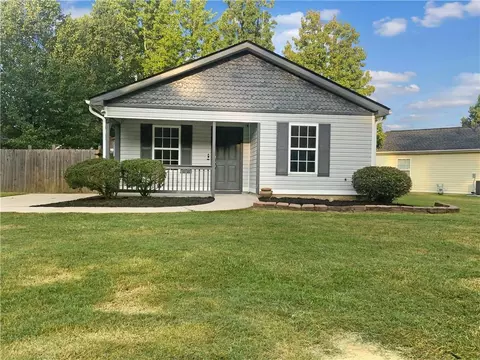 3650 Ten Oaks Cir, Powder Springs, GA 30127