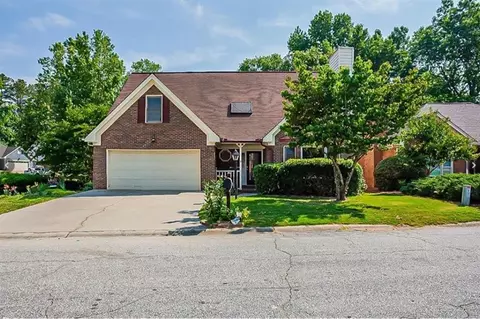 2585 Lakewind Way, Duluth, GA 30096