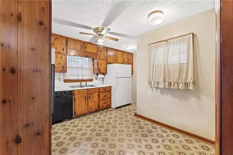 6445 Fleming Rd, Morrow, GA 30260 photo 9