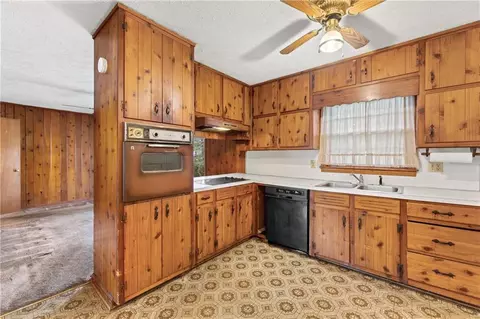 6445 Fleming Rd, Morrow, GA 30260 photo 10