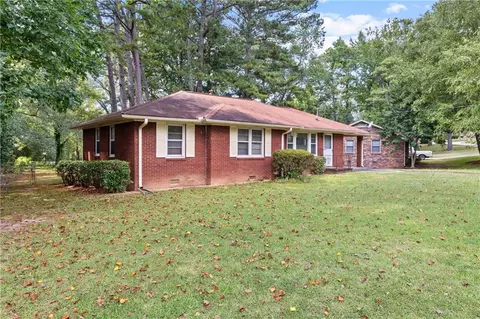 6445 Fleming Rd, Morrow, GA 30260 photo 3