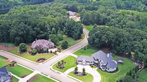 5420 Planting Field Ln, Flowery Branch, GA 30542