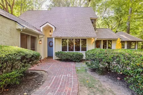 4322 Stonehaven Trce NE, Roswell, GA 30075