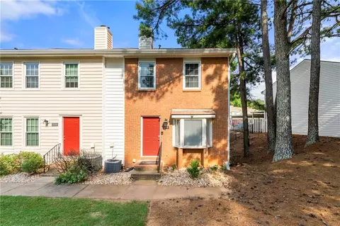 136 Holcomb Ferry Rd, Roswell, GA 30076