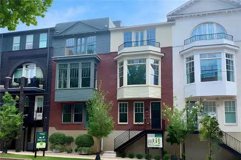 678 Hank Aaron Dr, Atlanta, GA 30315
