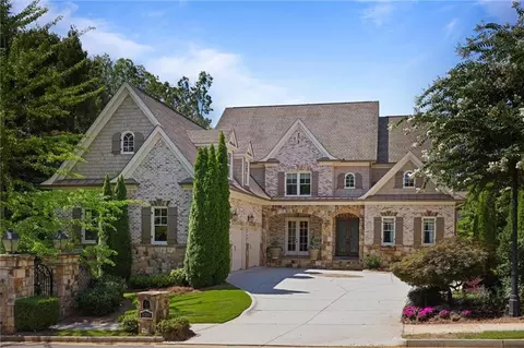 5330 High Point Mnr NE, Sandy Springs, GA 30342