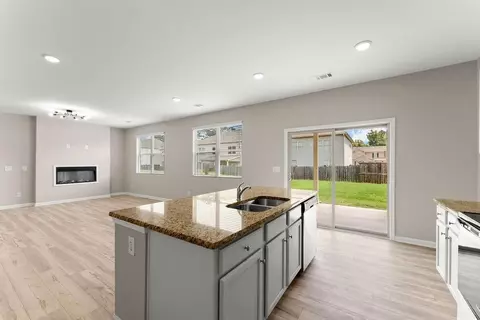 7754 Rudder Cir, Fairburn, GA 30213