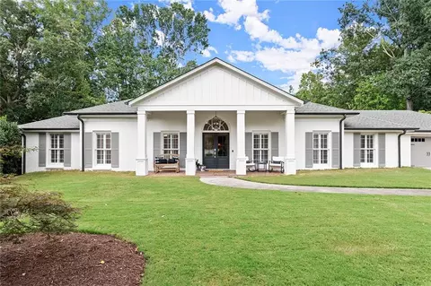 375 Fallen Leaf Ln, Roswell, GA 30075