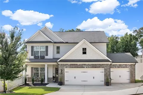 838 Joy Dr, Hoschton, GA 30548