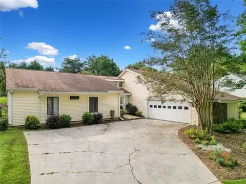 4492 Kings Chase NE, Marietta, GA 30067