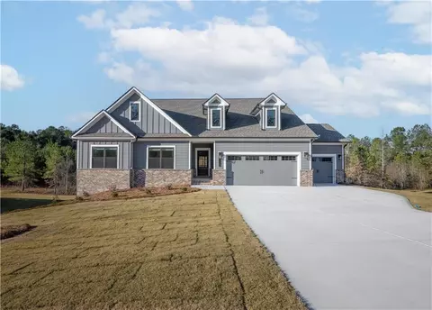 1147 Red Oak Blvd, Loganville, GA 30052