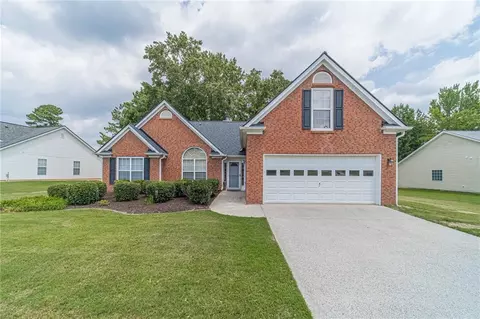 3329 Woodtree Ln, Buford, GA 30519