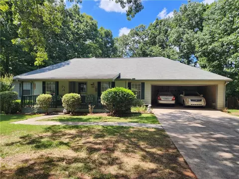 2950 Wildrose Ct, Hampton, GA 30228