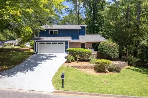 130 Sweetwood Way, Roswell, GA 30076