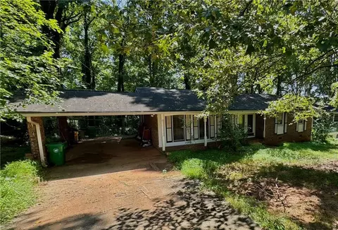 2304 Sterling Ridge Rd, Decatur, GA 30032