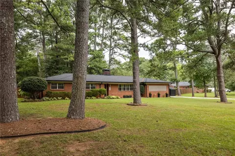 4139 Indian Lakes Cir, Stone Mountain, GA 30083