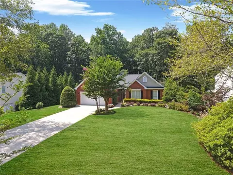 9560 Eagles Landing Dr, Gainesville, GA 30506