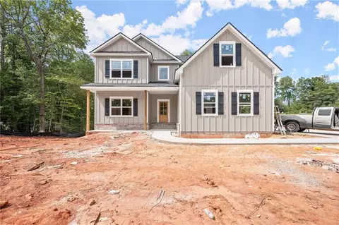 4116 Cottonwood Dr, Braselton, GA 30517