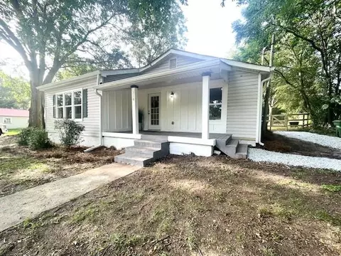 214 Phillips St, Royston, GA 30662