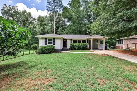 3297 Pinehill Dr, Decatur, GA 30032