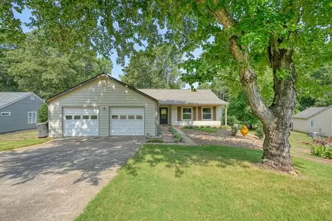 510 River Pl, Woodstock, GA 30188