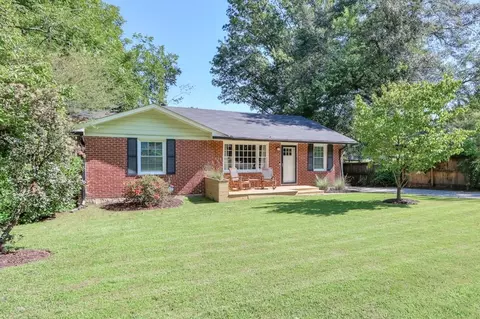 885 Scott Cir, Decatur, GA 30033