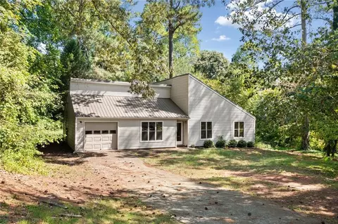 110 Hillmont Dr, Woodstock, GA 30188