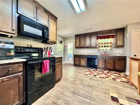 352 Thoroughbred Trl, Monroe, GA 30655 photo 8