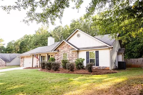 352 Thoroughbred Trl, Monroe, GA 30655 photo 2
