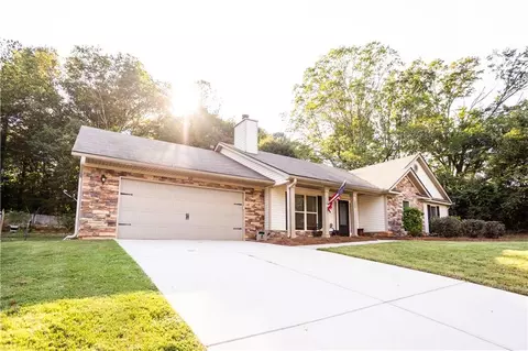 352 Thoroughbred Trl, Monroe, GA 30655 photo 3