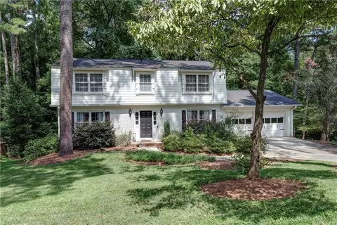 873 Hearthstone Dr, Stone Mountain, GA 30083