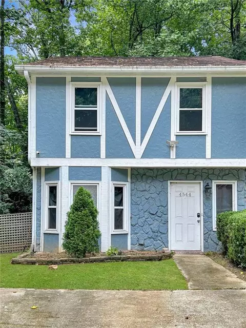 4544 Coopers Crk SE, Smyrna, GA 30082