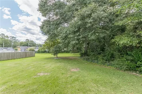 6859 Parkway Dr, Lithonia, GA 30058