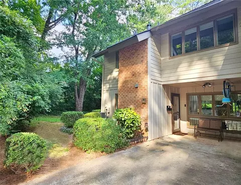 883 Cedar Crk N, Marietta, GA 30067