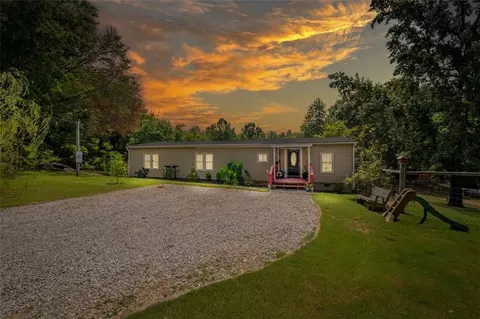 1212 Ward Rd, Hoschton, GA 30548