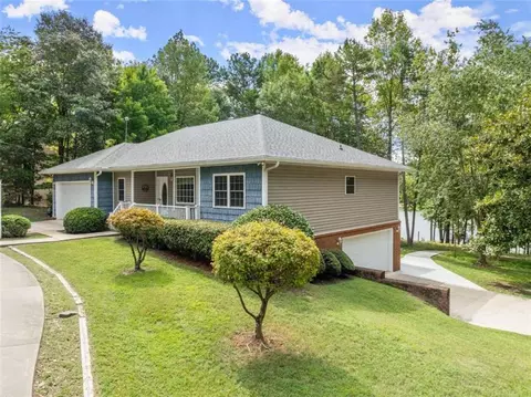 728 Chateau Estates Rd, Lavonia, GA 30553