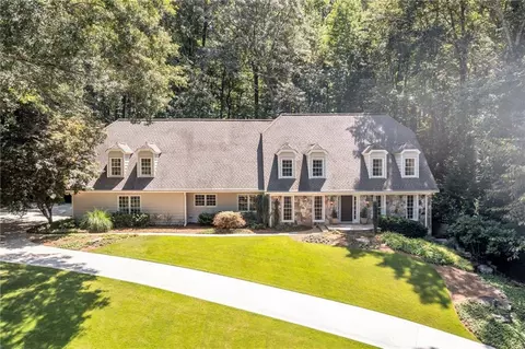 105 River Lndg, Atlanta, GA 30350