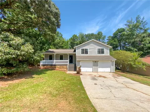 6902 Babbling Brook Dr, Rex, GA 30273