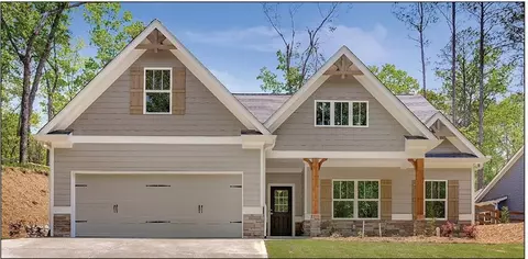 137 Wolverine Dr, Waleska, GA 30183