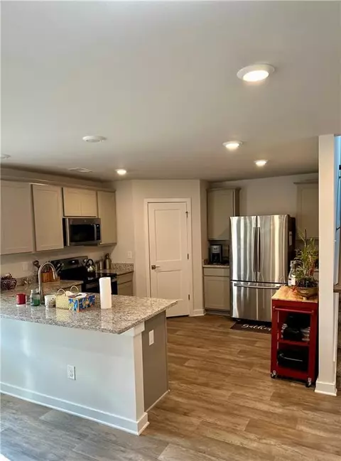 1137 Bluecoat Cir, Hampton, GA 30228 photo 11